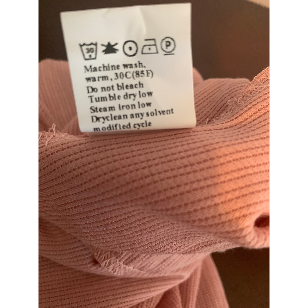 Pink Ribbed Knit V-Neck Romper Cuffed Sleeve Pockets Size L - Picture 4 of 5